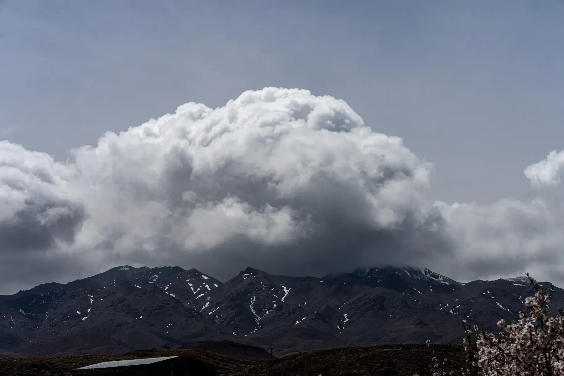 کوه و ابر